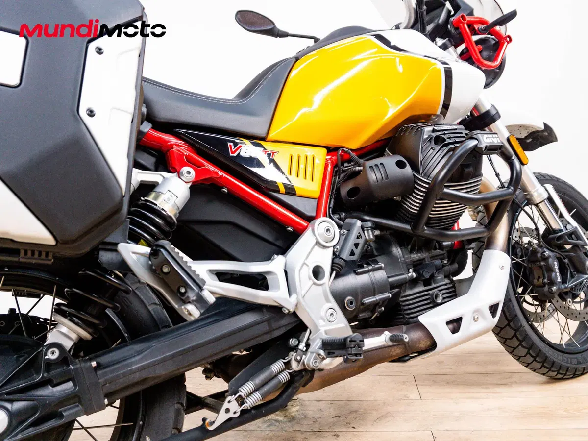 Moto Guzzi V85 TT Evocative Graphics (2019 - 20) (4)