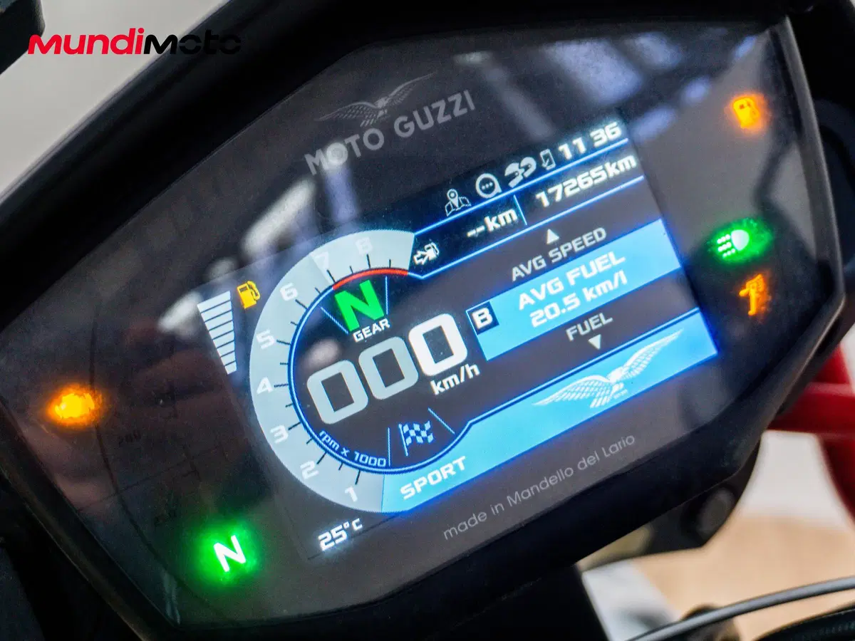 Moto Guzzi V85 TT Evocative Graphics (2019 - 20) (12)