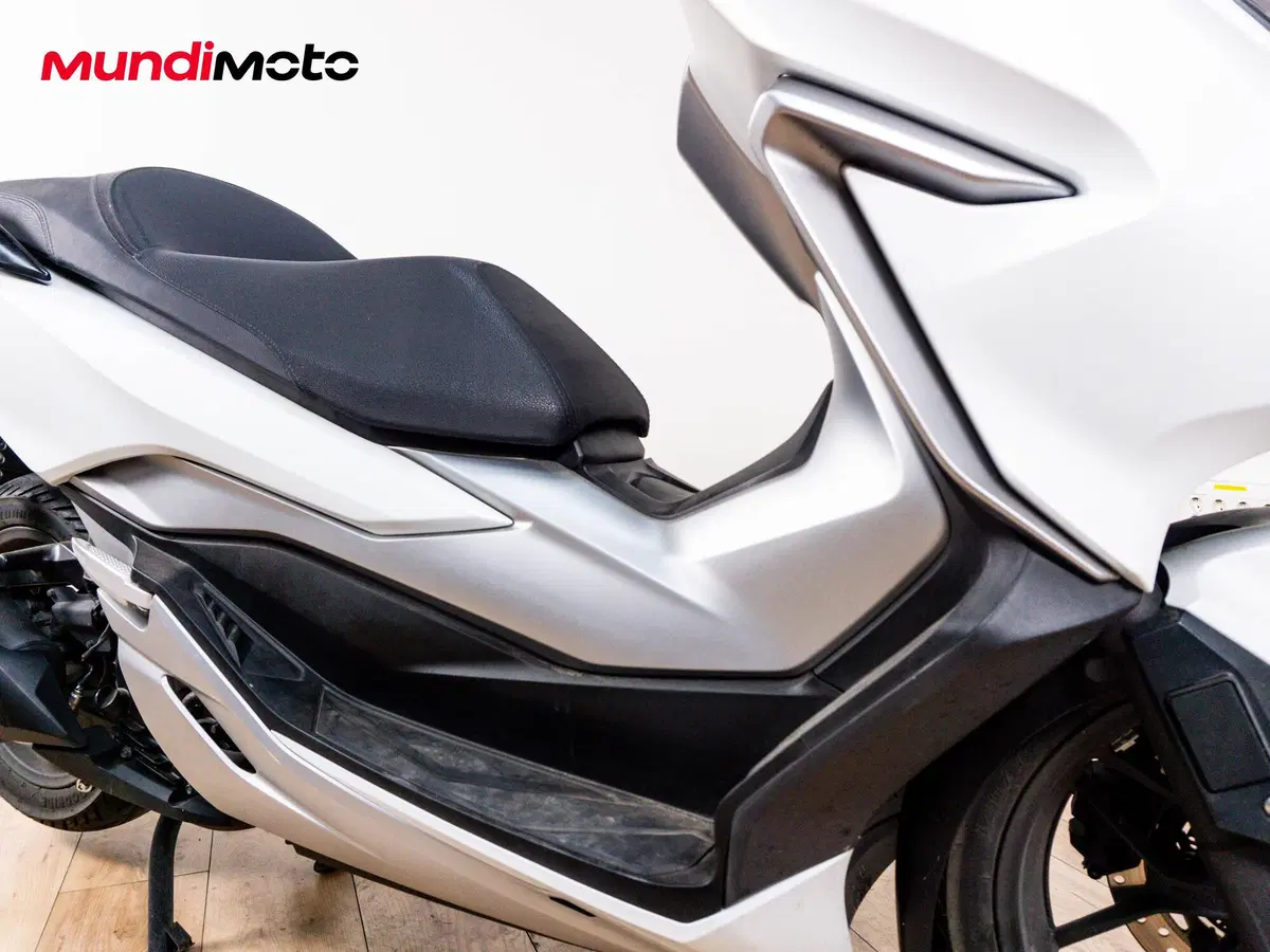 Honda Forza 300 (2019 - 20) (5)