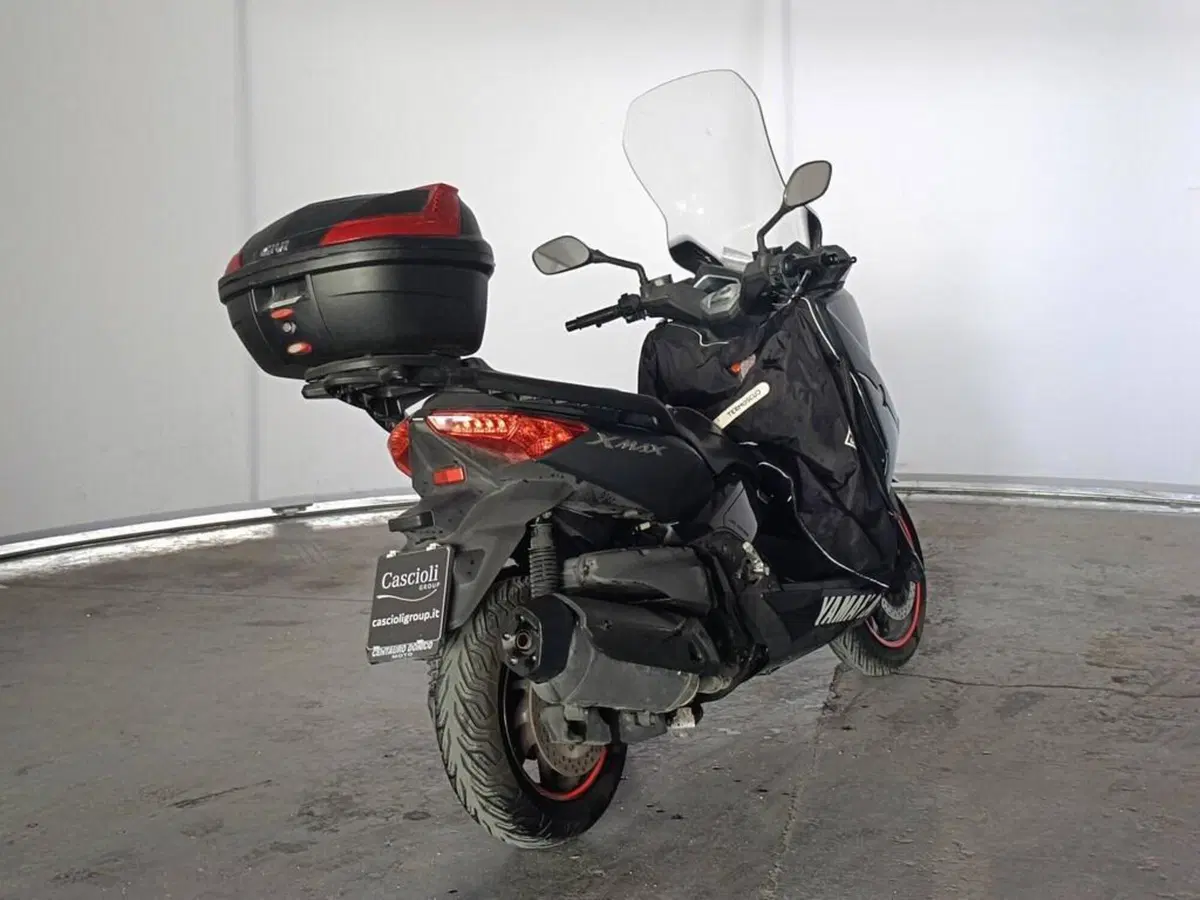 Yamaha X-Max 400 (2013 - 16) (3)