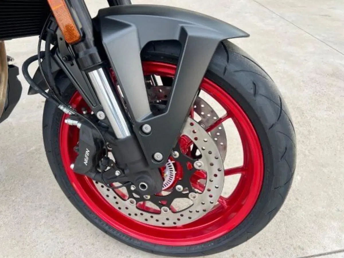 Suzuki GSX-8S (2025 - 26) (3)