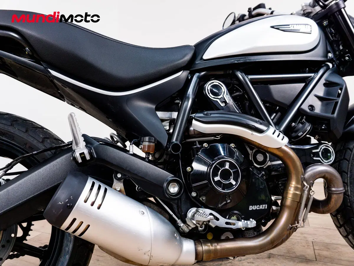 Ducati Scrambler 800 Icon Dark (2020) (4)