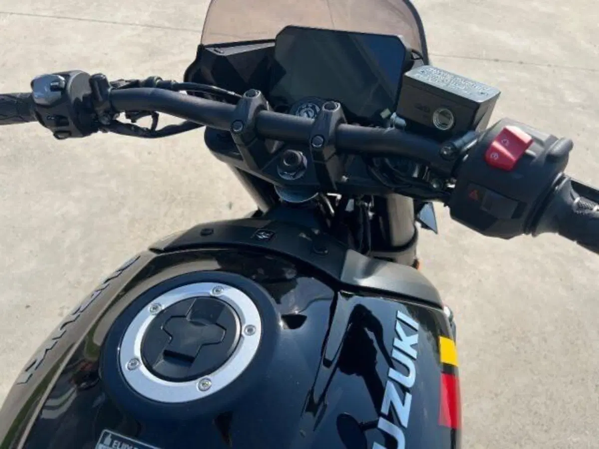 Suzuki GSX-8TT (2025 - 26) (7)
