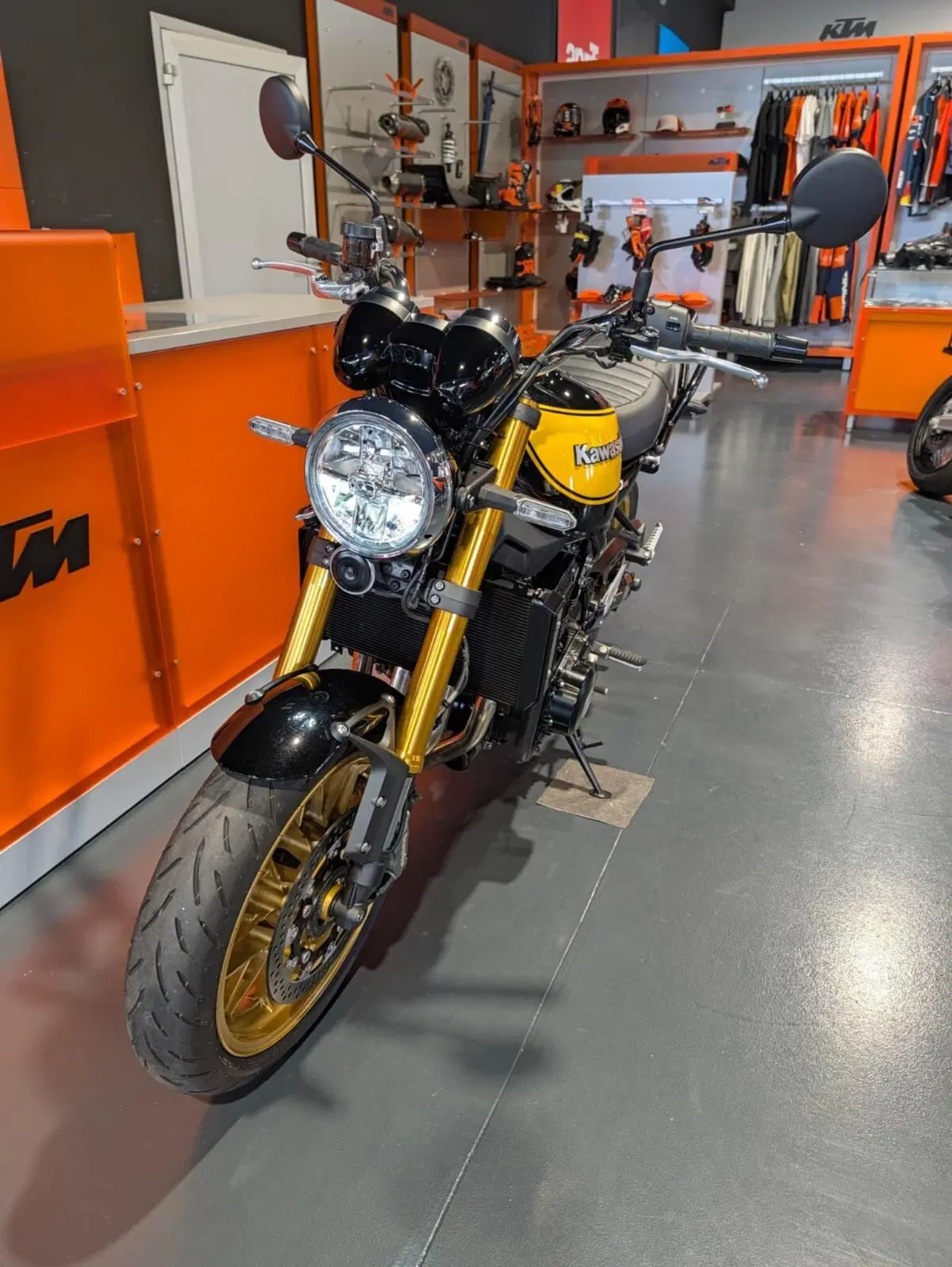 Kawasaki Z 900 RS SE (2022 - 25) (3)