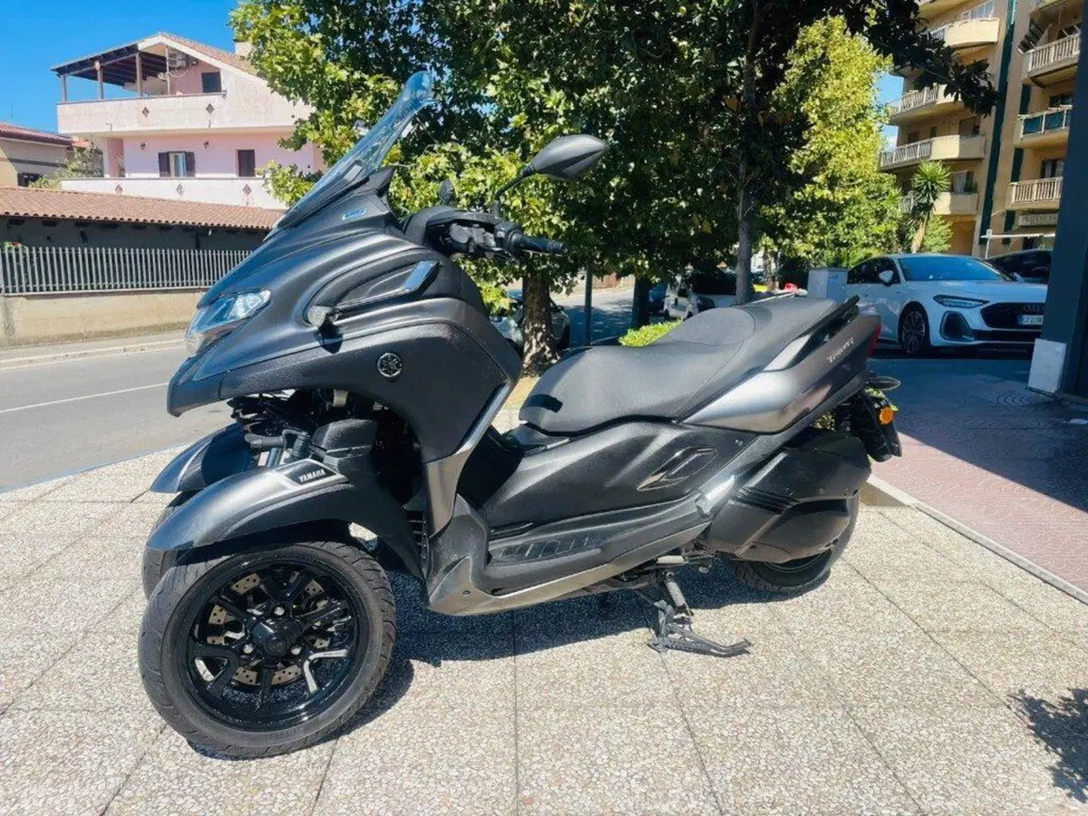 Yamaha Tricity 300 (2021 - 24) (2)