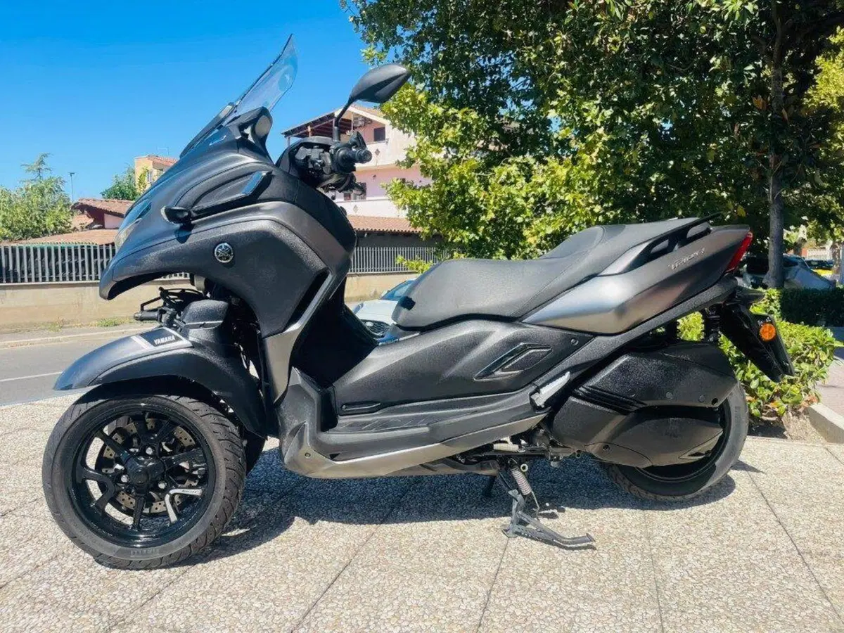 Yamaha Tricity 300 (2021 - 24) (10)