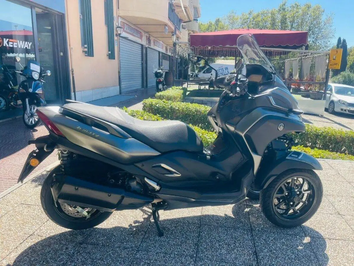 Yamaha Tricity 300 (2021 - 24) (6)