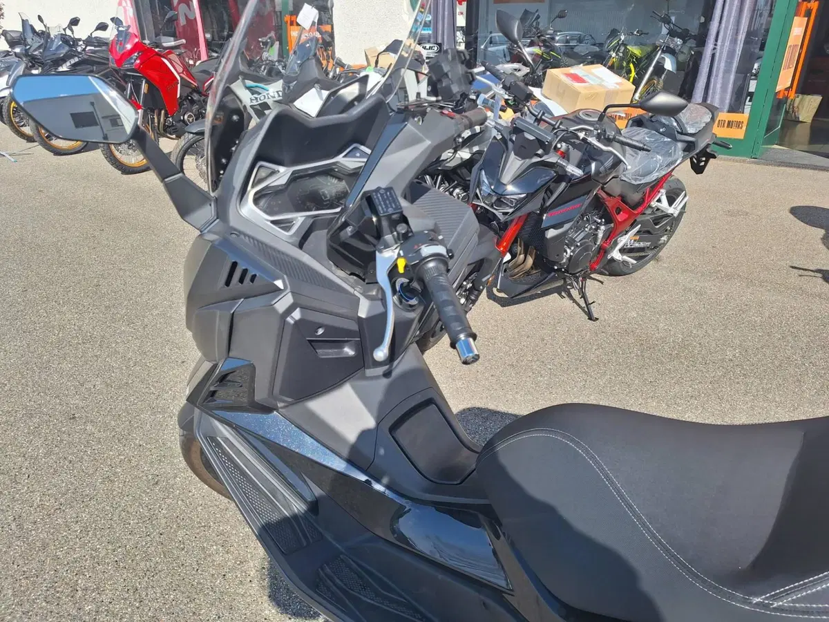 Sym CruiSym 300 E5+ (2025 - 26) (9)