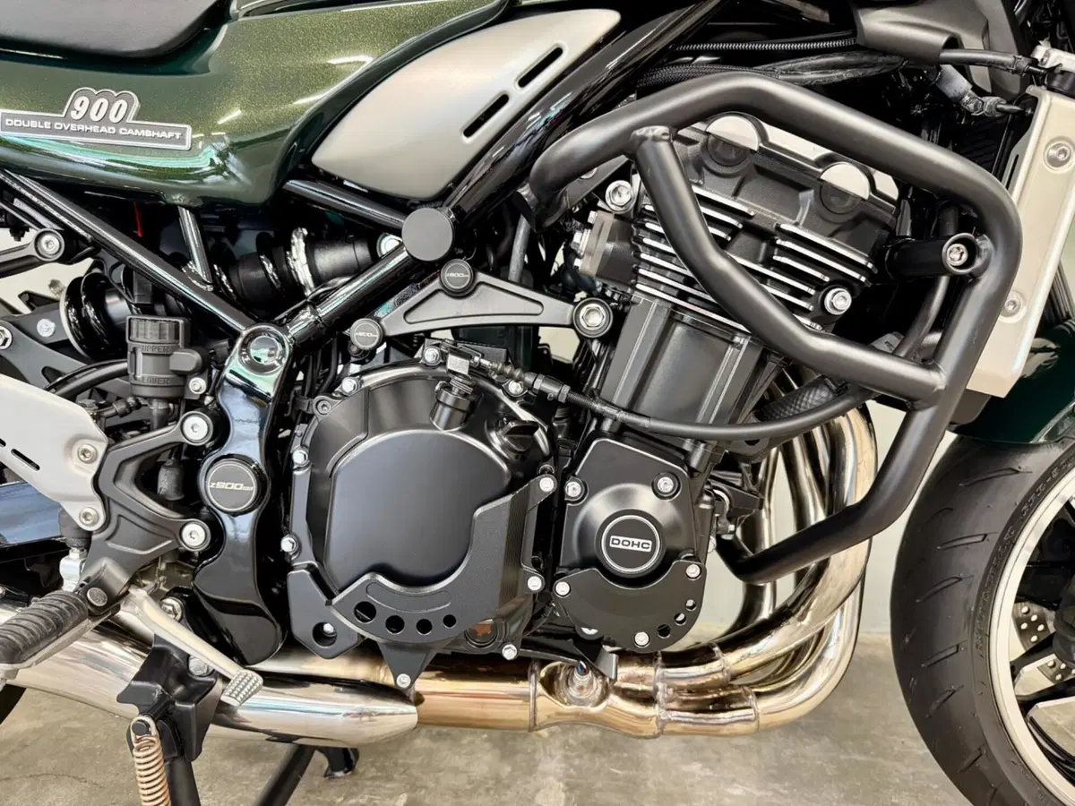 Kawasaki Z 900 RS (2022 - 25) (6)