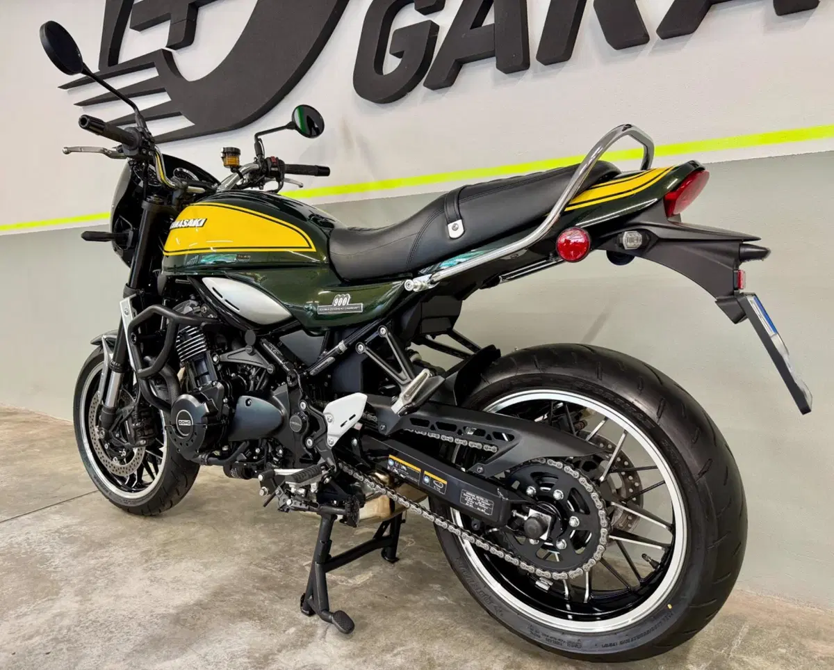Kawasaki Z 900 RS (2022 - 25) (13)