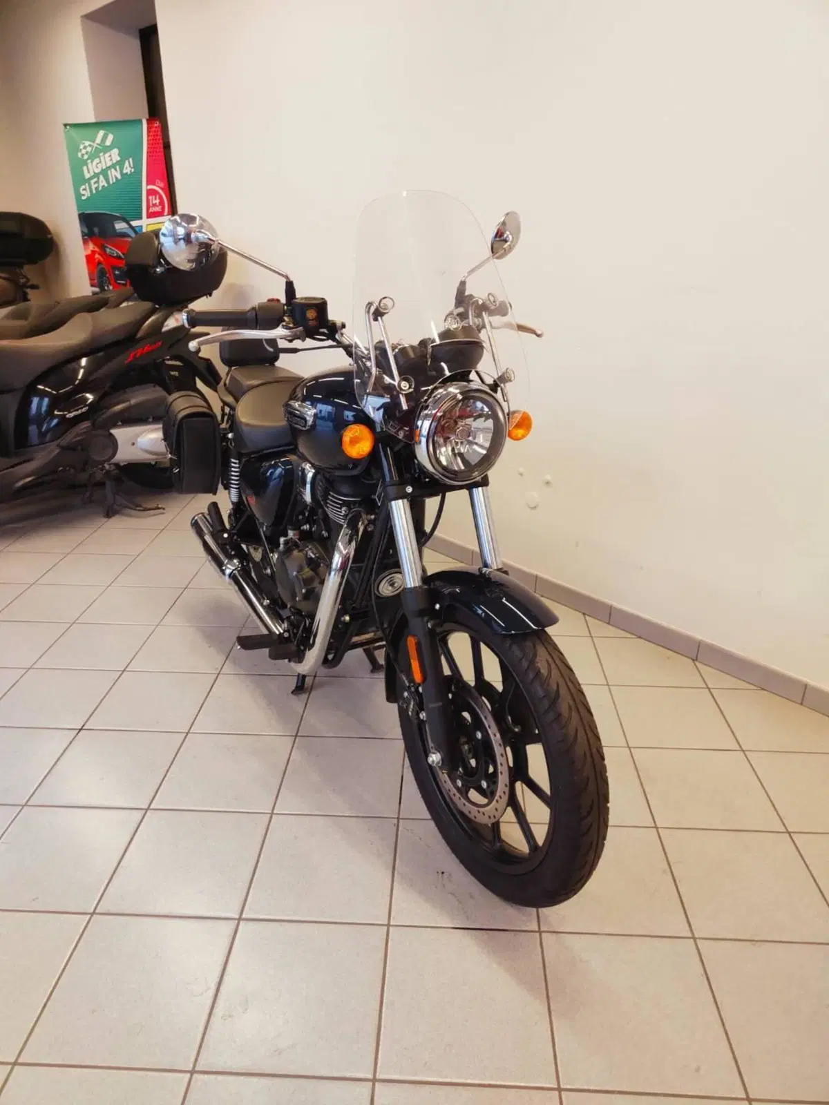Royal Enfield Meteor 350 (2021 - 26) (5)