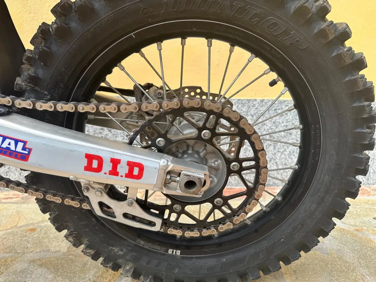 Honda CRF 250RX Enduro (2022) (9)