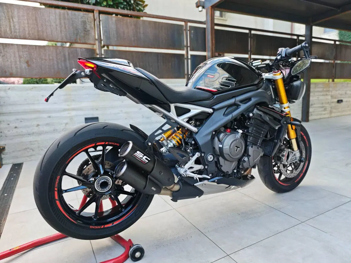 Triumph Speed Triple 1200 RS (2021 - 24) (5)