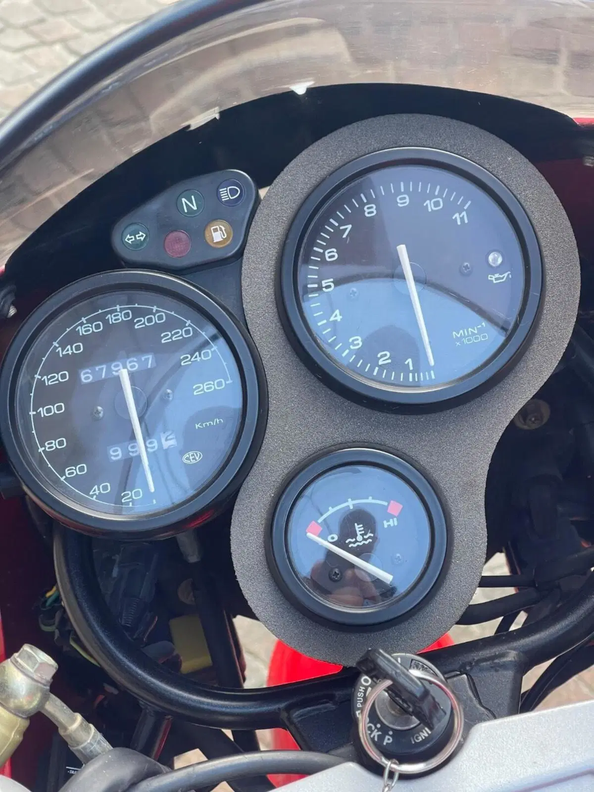 Ducati SuperSport 900 (1998 - 00) (6)