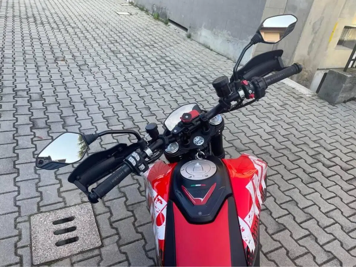 Ducati Hypermotard 950 RVE (2020) (2)