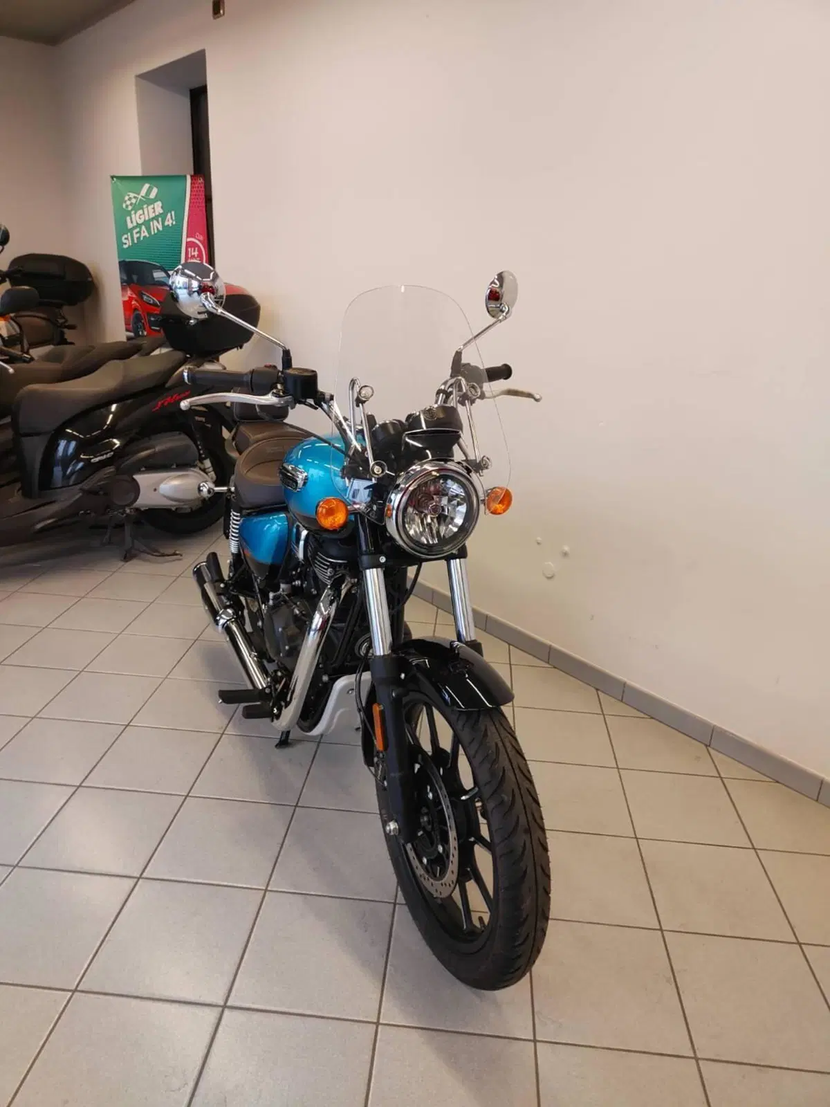 Royal Enfield Meteor 350 (2021 - 26) (13)