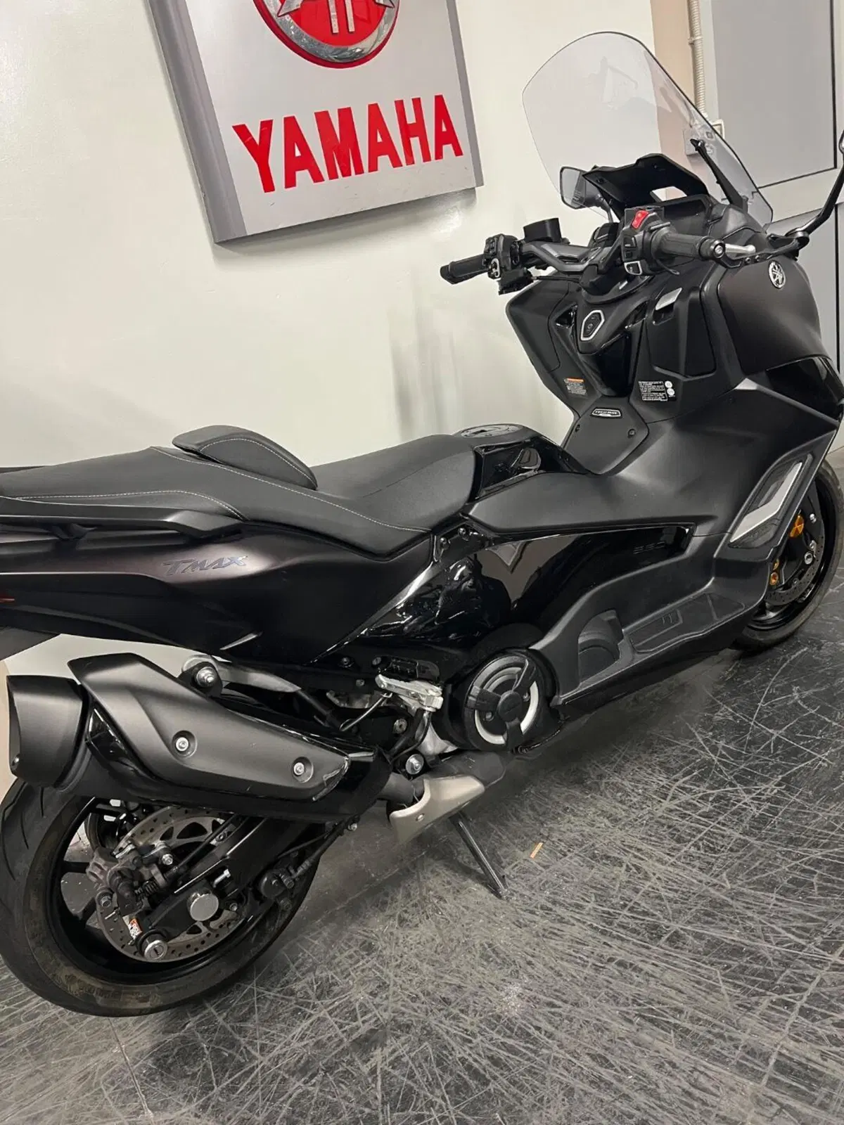 Yamaha T-Max 560 Tech Max (2022 - 24) (4)