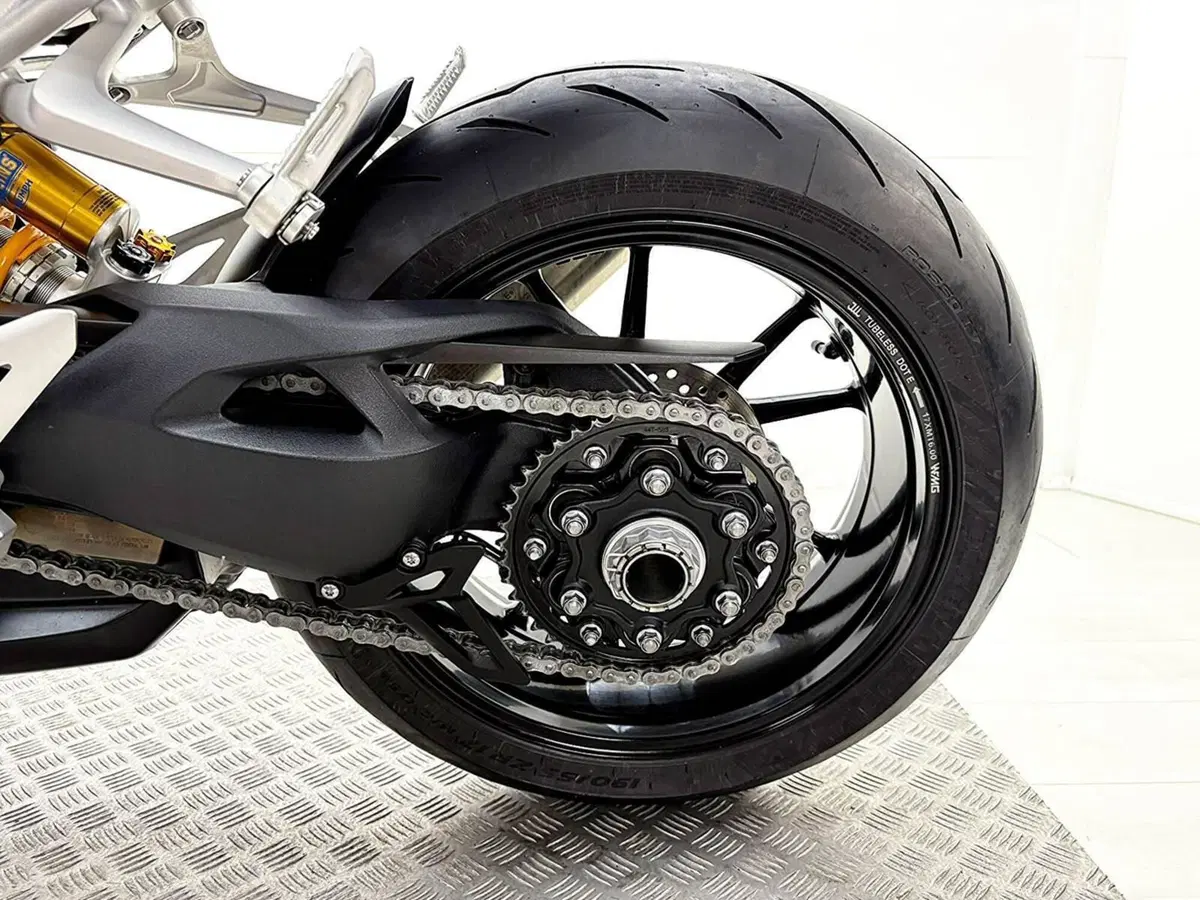 Triumph Speed Triple 1200 RS (2021 - 24) (17)