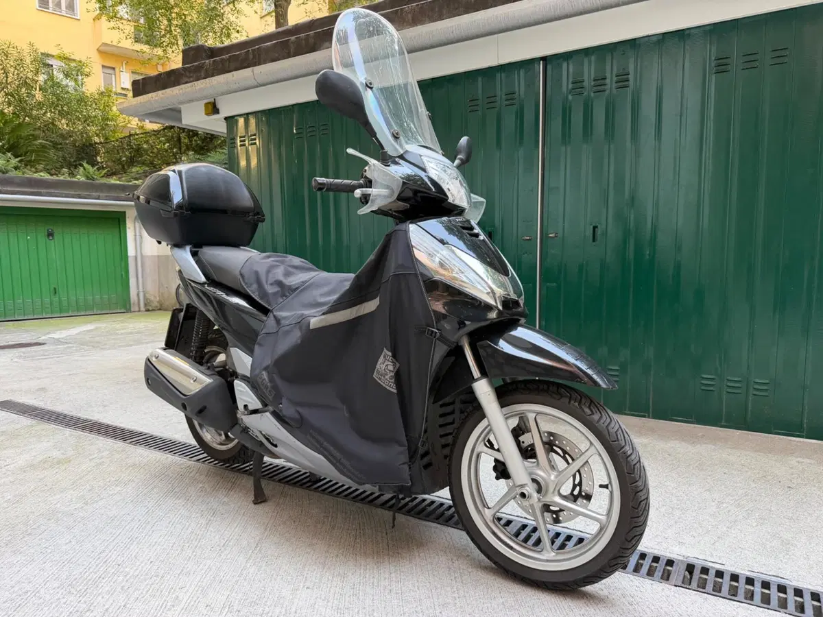 Honda SH 300 i (2011 - 14) (2)