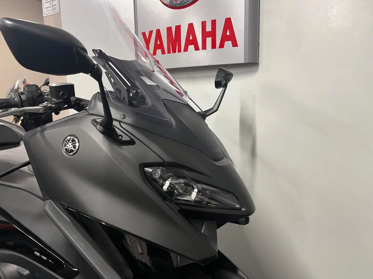 Yamaha T-Max 560 (2022 - 24) (2)