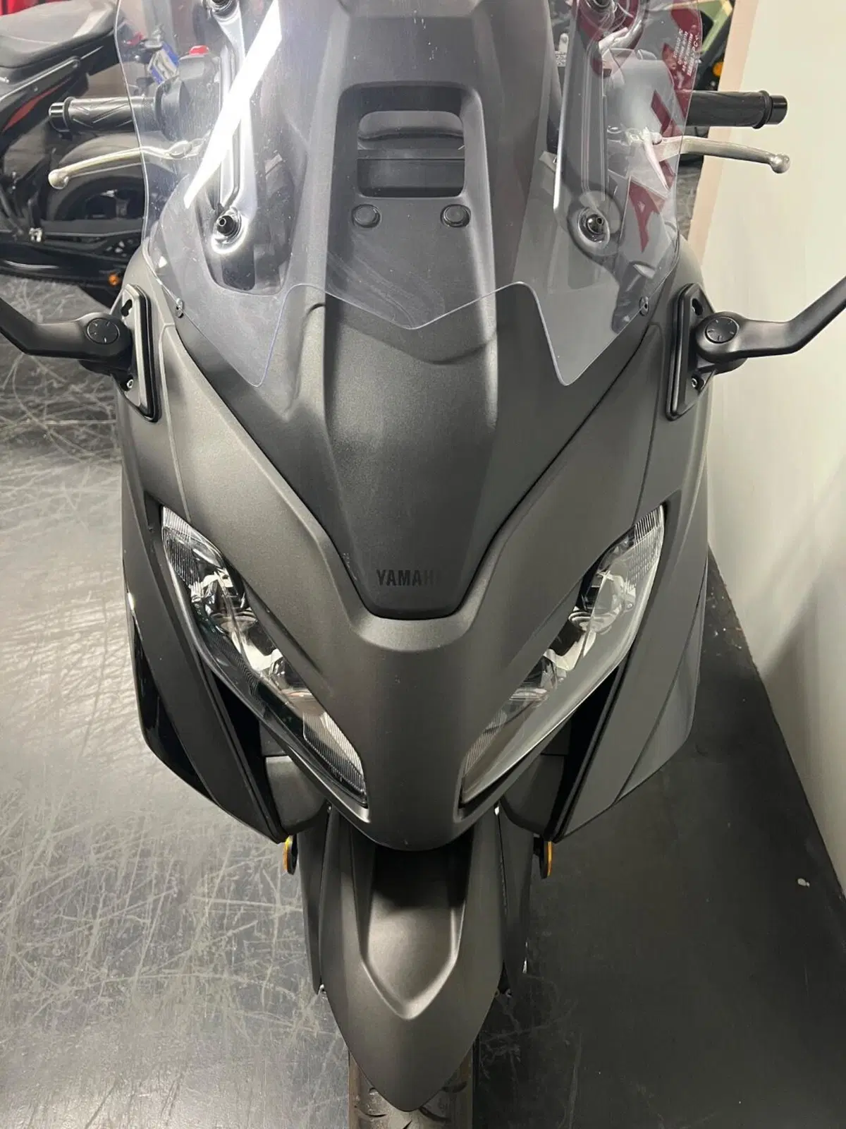 Yamaha T-Max 560 (2022 - 24) (3)