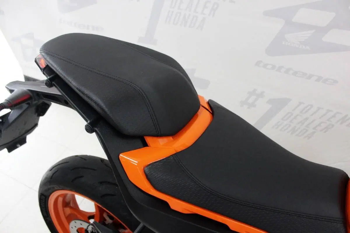 KTM 390 Duke (2026) (5)