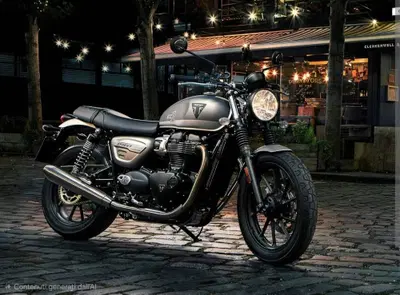 Triumph Street Twin 900 (2021 - 22) usata