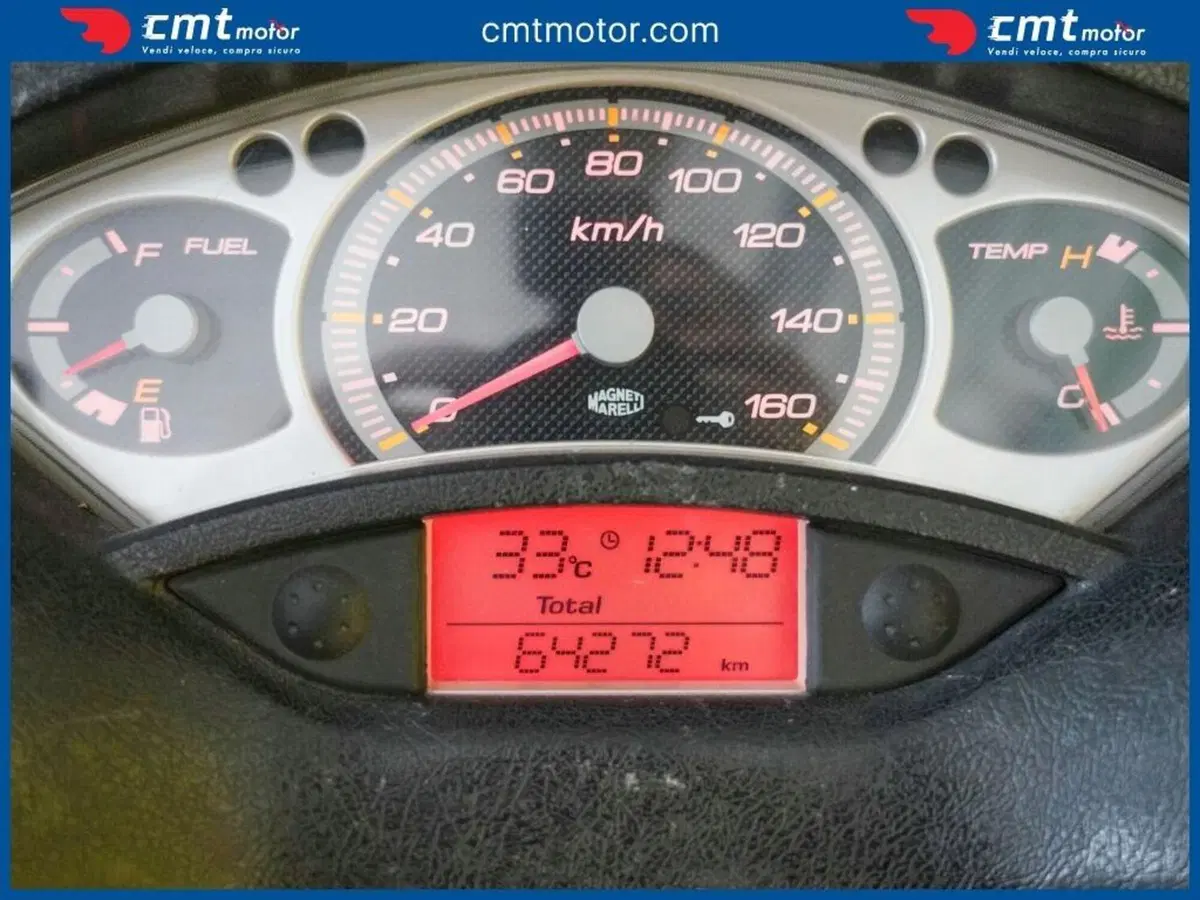 Yamaha X-Max 250 (2007 - 09) (5)