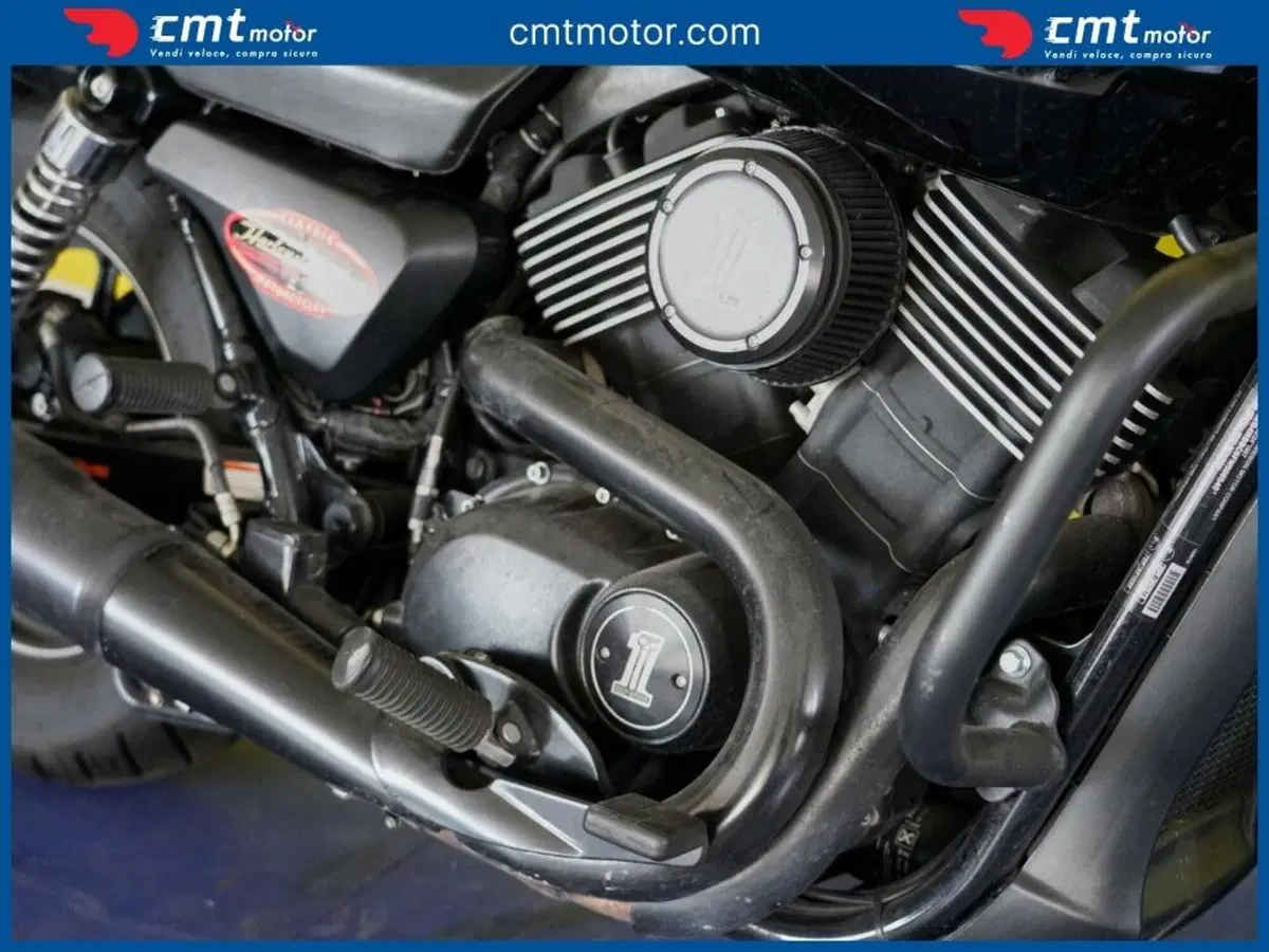 Harley-Davidson 883 Iron (2014 - 16) - XL 883N (5)