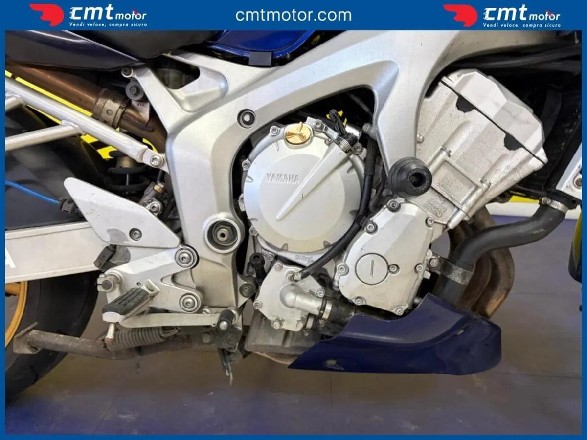 Yamaha FZ6 Fazer (2004 - 07) (6)