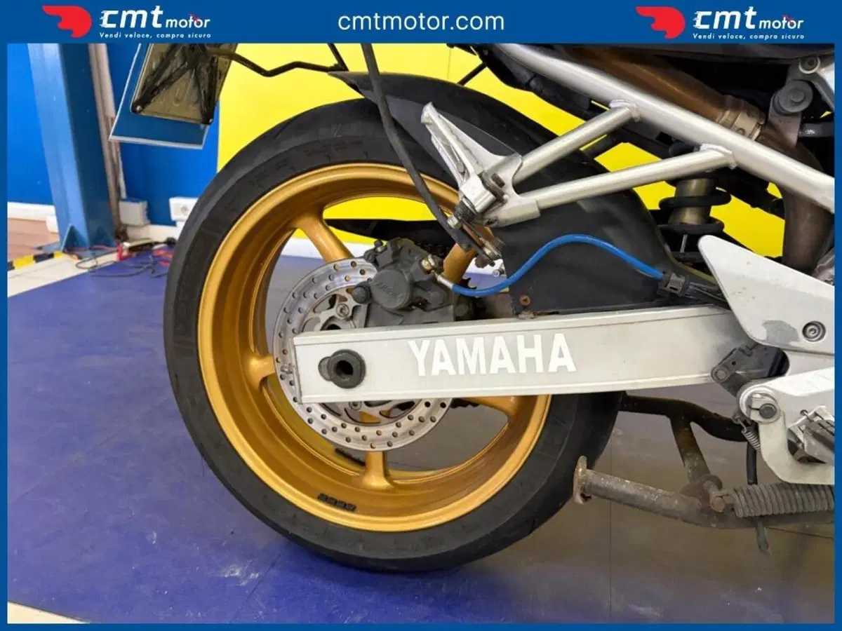 Yamaha FZ6 Fazer (2004 - 07) (8)