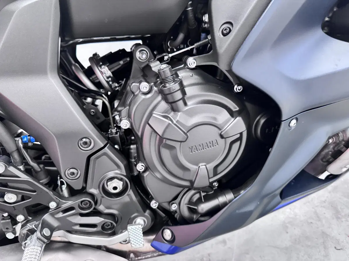 Yamaha YZF R7 (2021 - 25) (8)