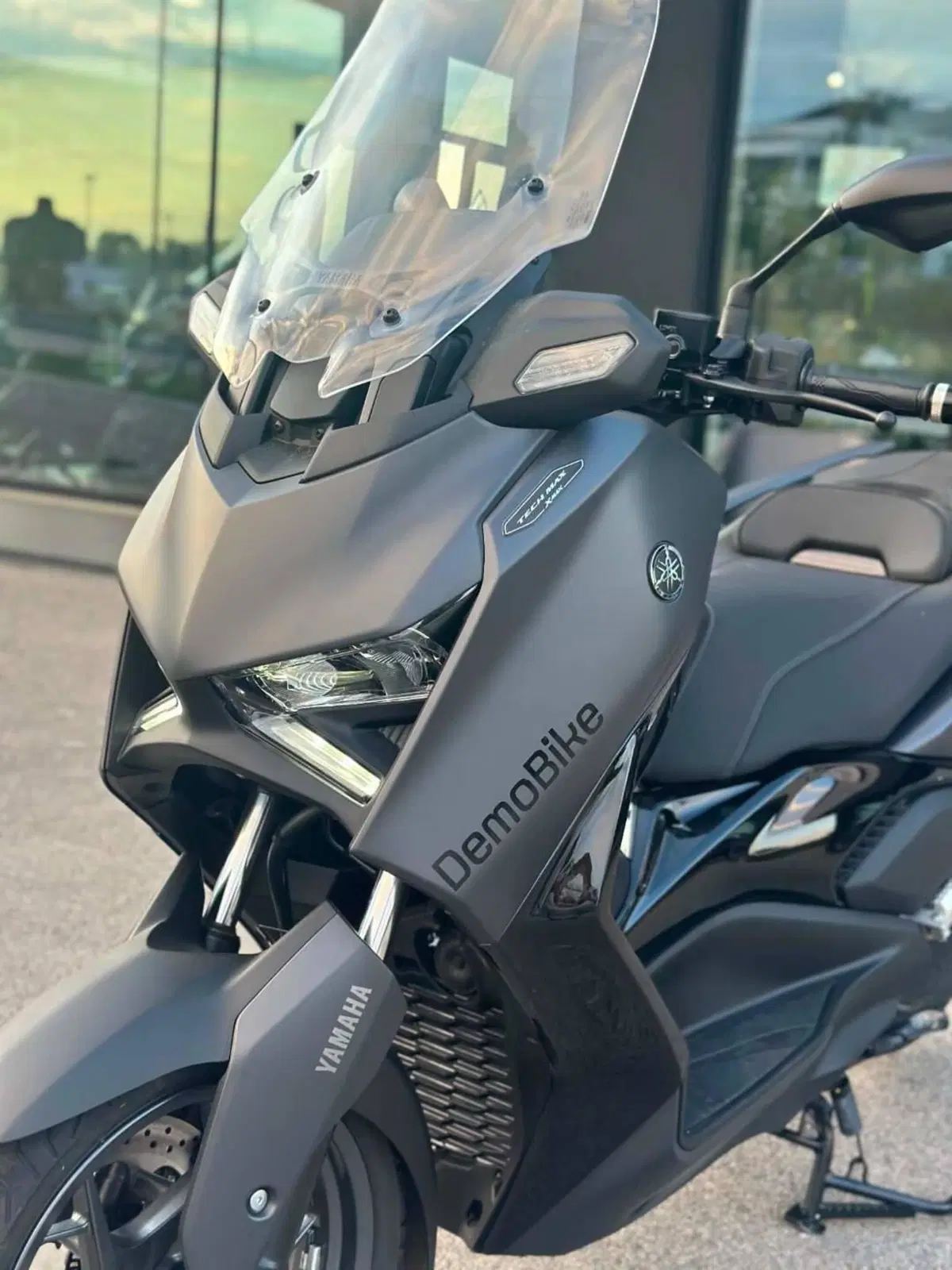 Yamaha X-Max 300 Tech Max (2025 - 26) (6)
