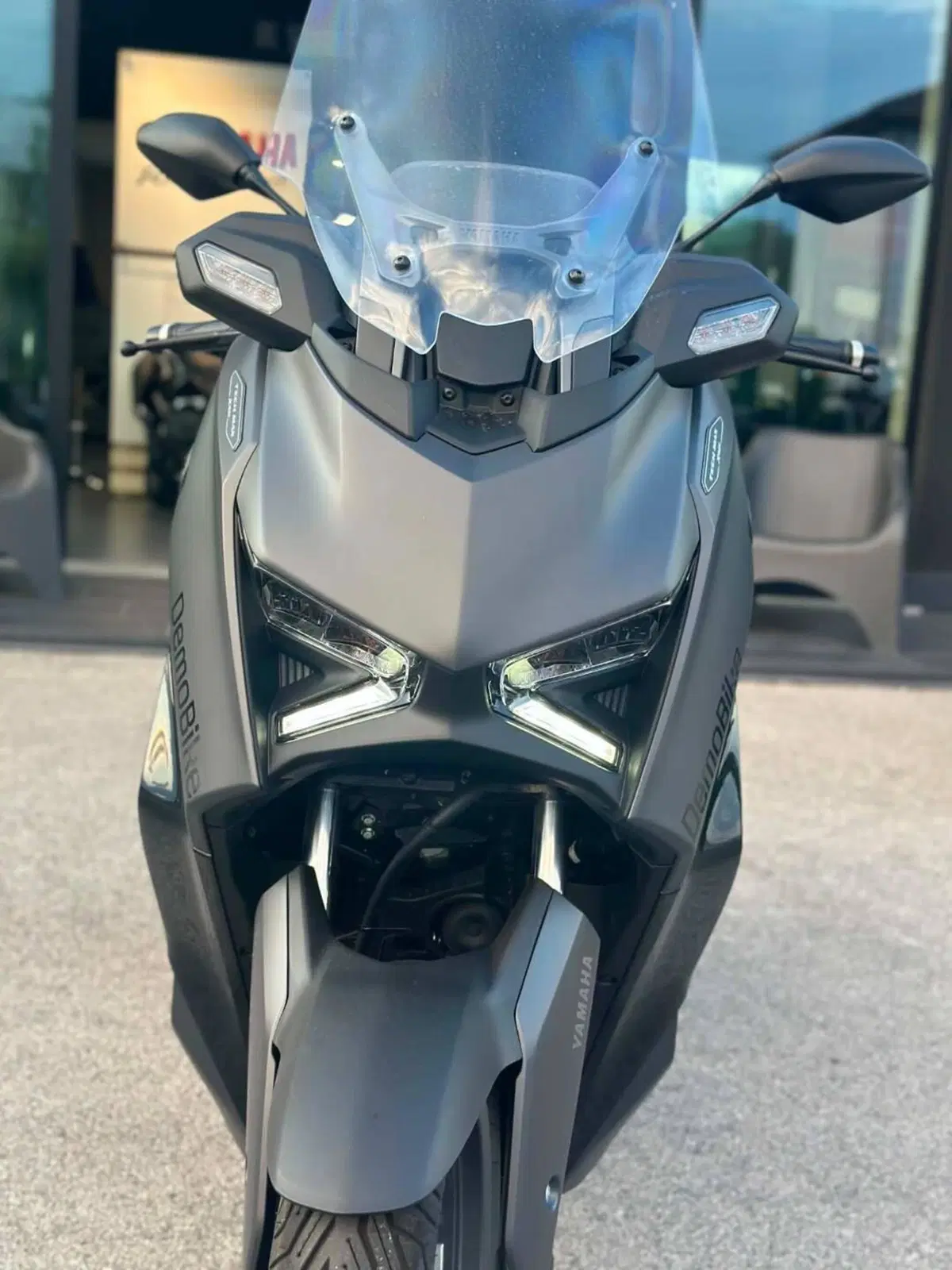 Yamaha X-Max 300 Tech Max (2025 - 26) (7)