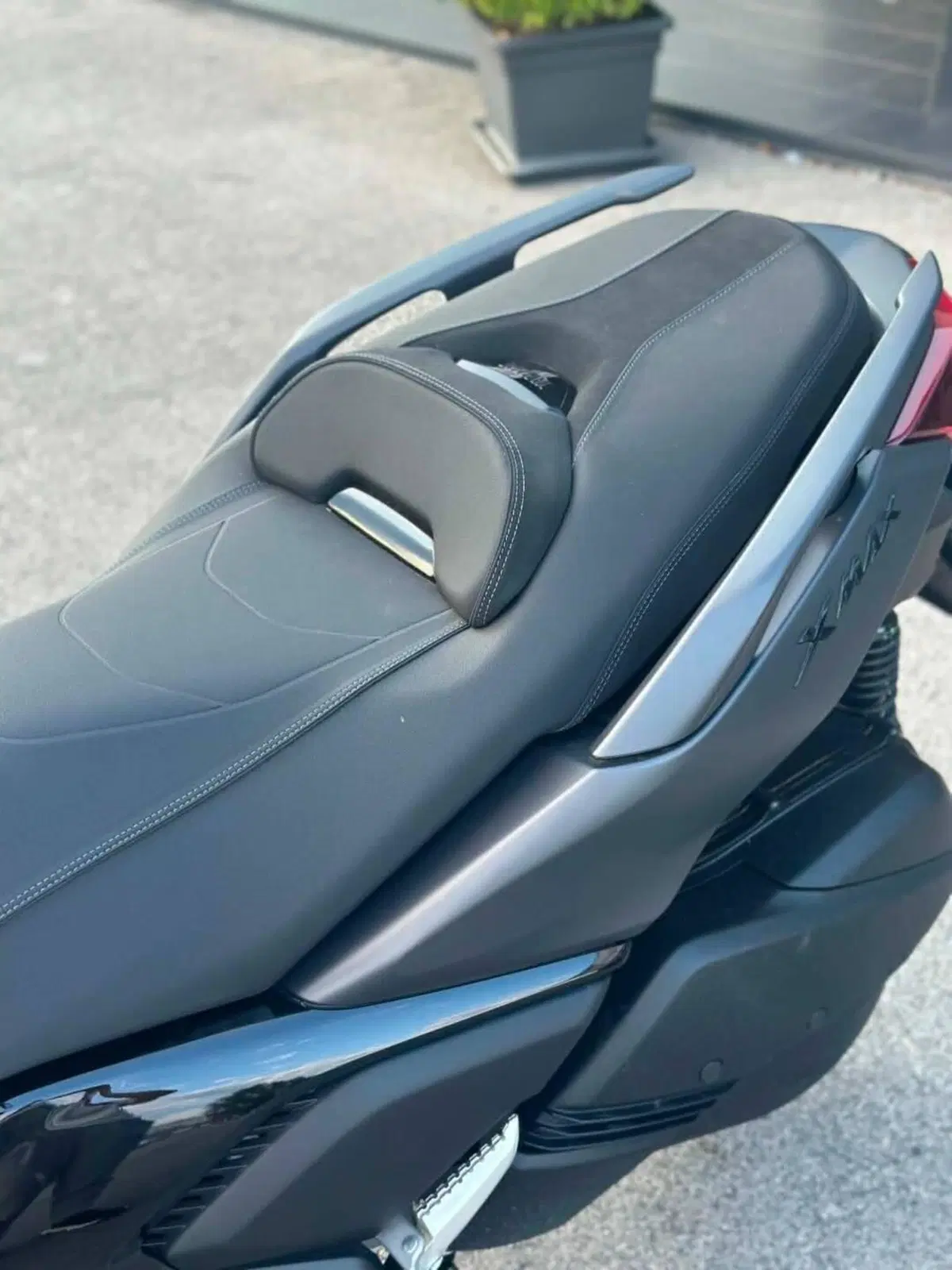 Yamaha X-Max 300 Tech Max (2025 - 26) (11)