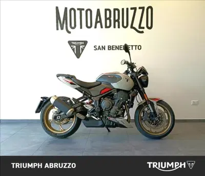 Triumph Trident 800 (2026) usata