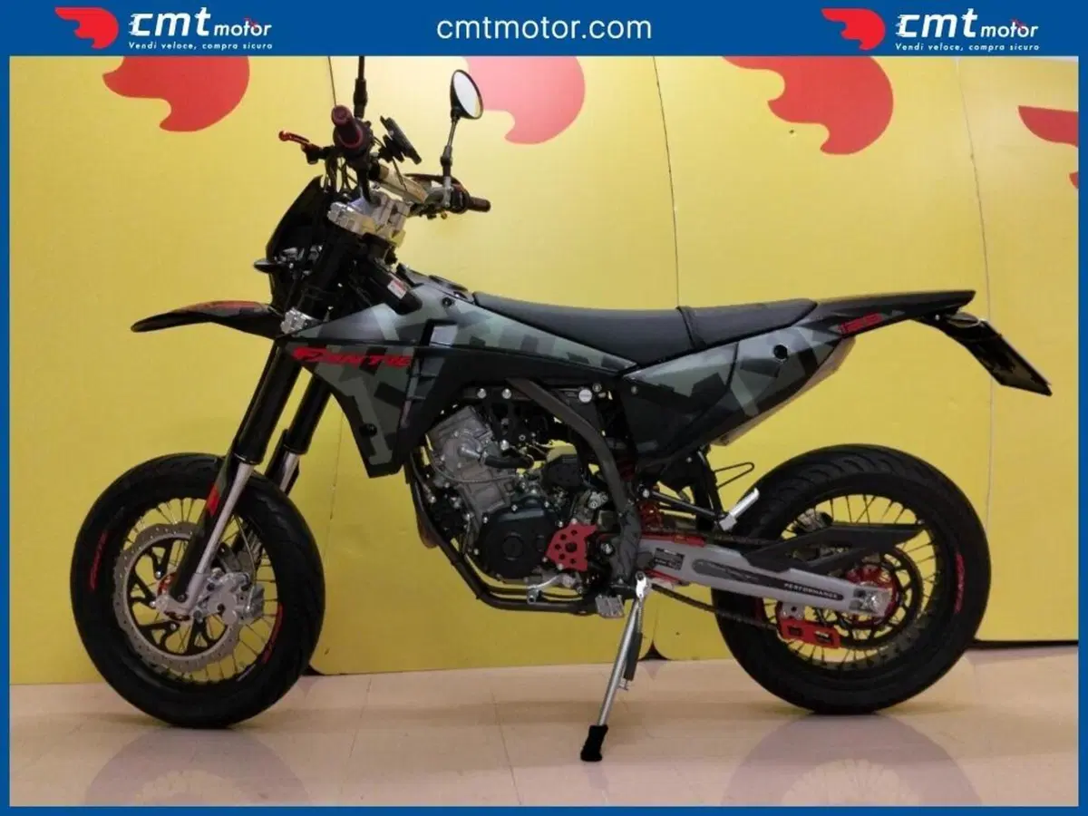 Fantic Motor XMF 125 Motard Performance 4T (2023 - 24) (3)