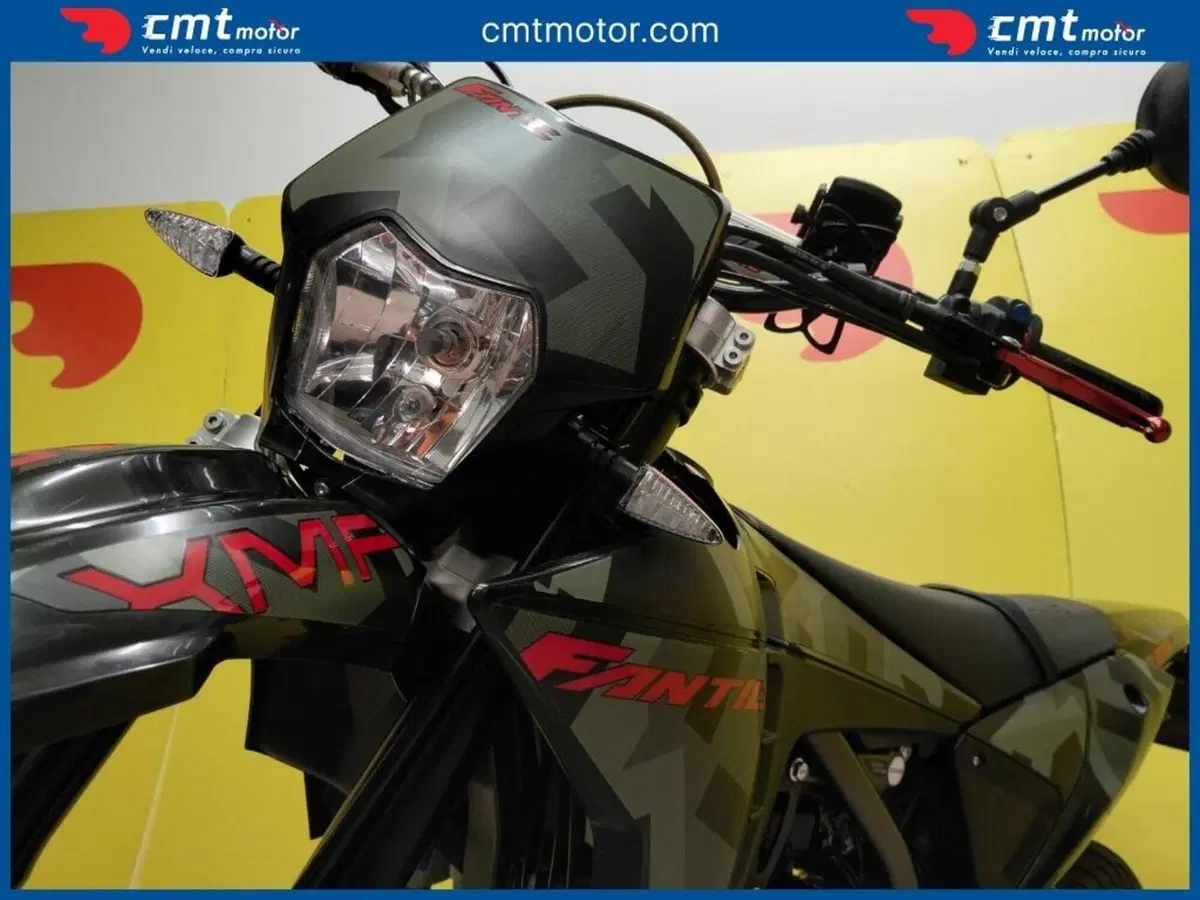 Fantic Motor XMF 125 Motard Performance 4T (2023 - 24) (6)