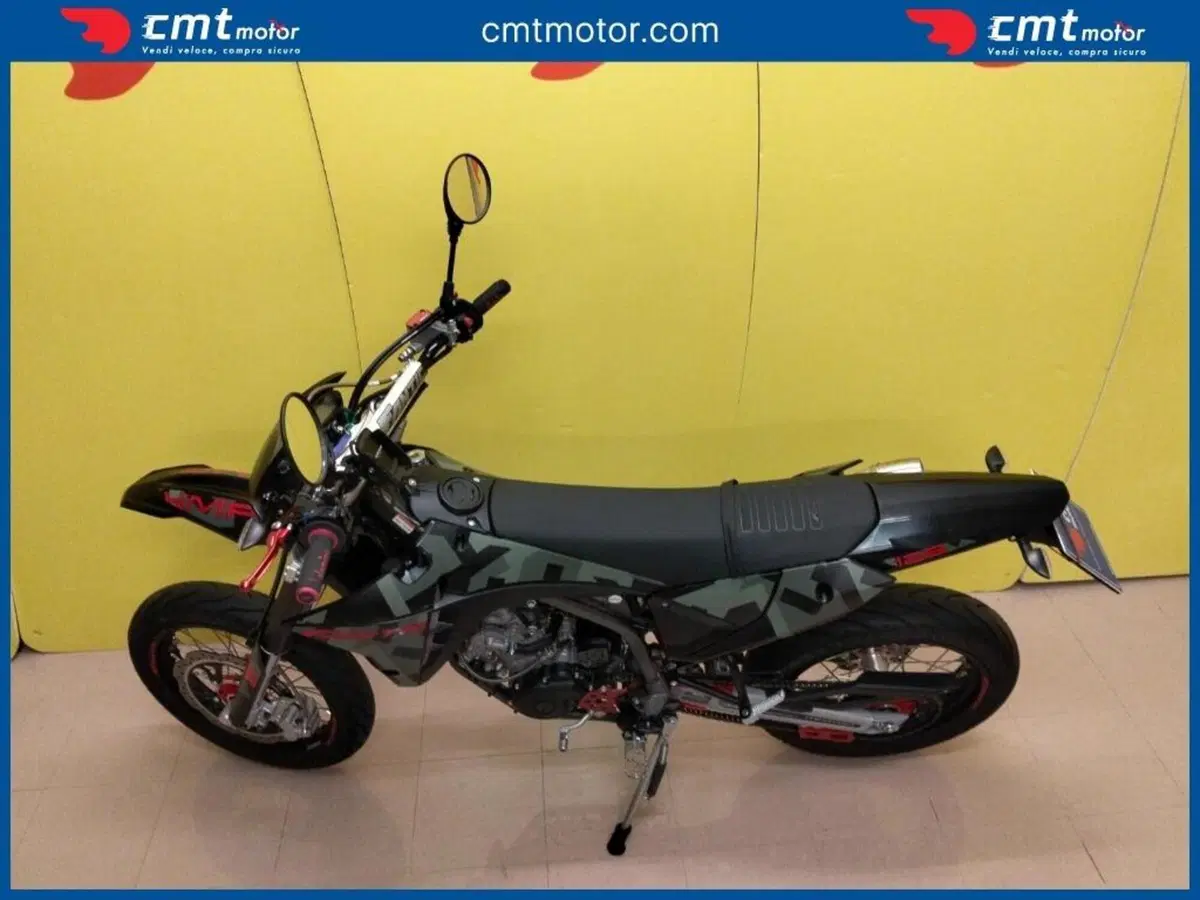 Fantic Motor XMF 125 Motard Performance 4T (2023 - 24) (9)