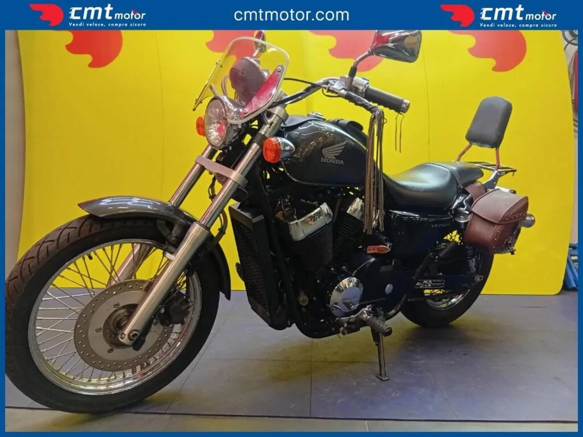 Honda VT 750S Shadow Black Spirit (2)