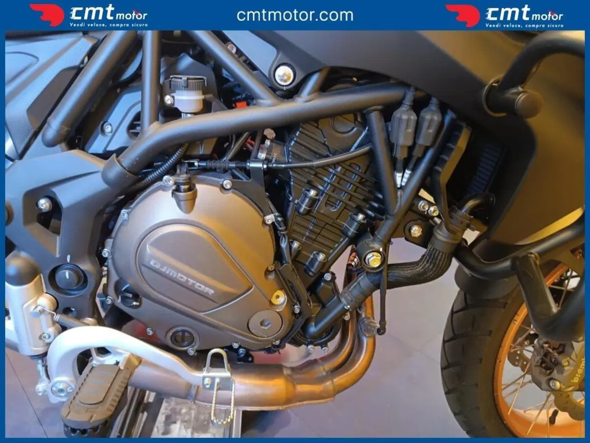 QJ Motor SRT 700 X (2024 - 25) (8)