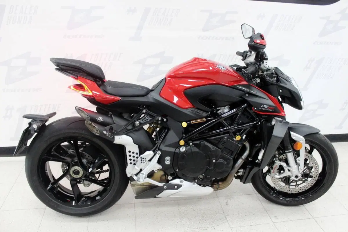 MV Agusta Brutale 1000 RS (2022 - 26) (2)