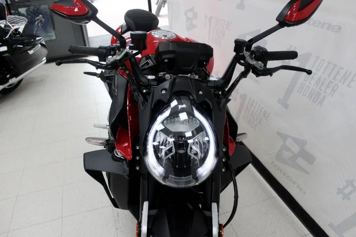 MV Agusta Brutale 1000 RS (2022 - 26) (4)