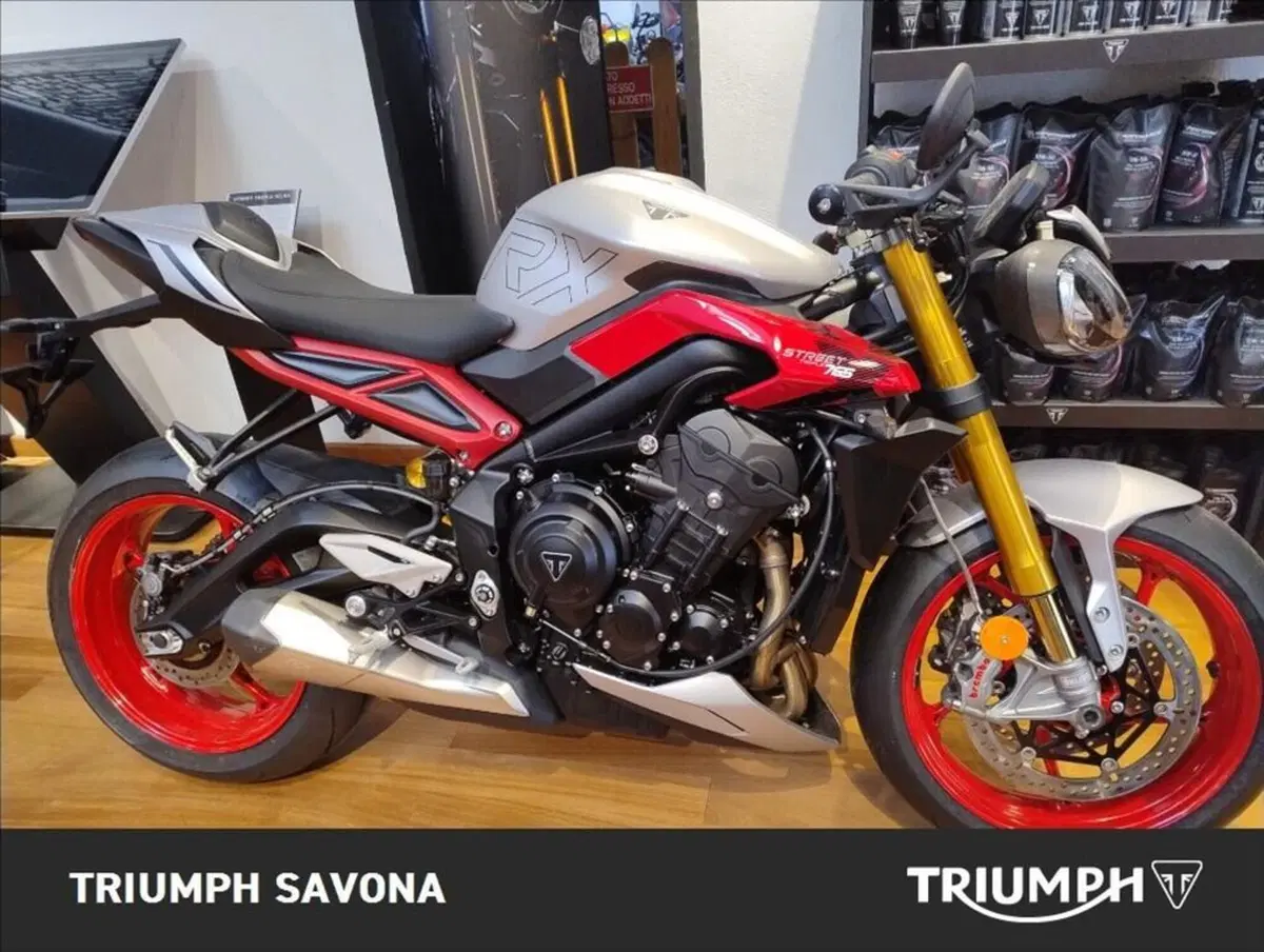 Triumph Street Triple 765 RX (2026) (2)