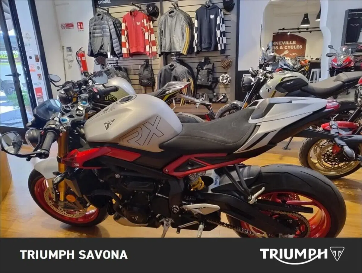 Triumph Street Triple 765 RX (2026) (3)