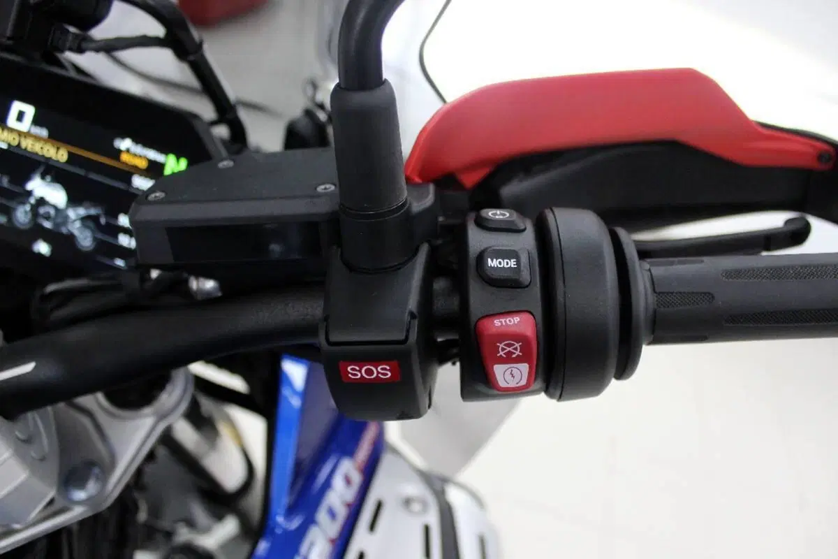 Bmw R 1300 GS Adventure Trophy (2025 - 26) (8)