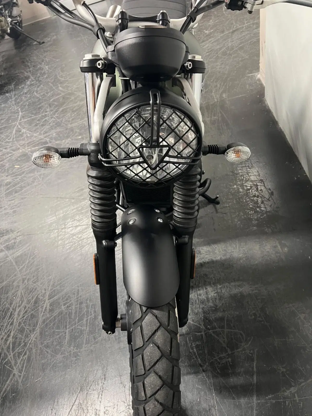 Triumph Street Scrambler 900 (2021 - 22) (3)