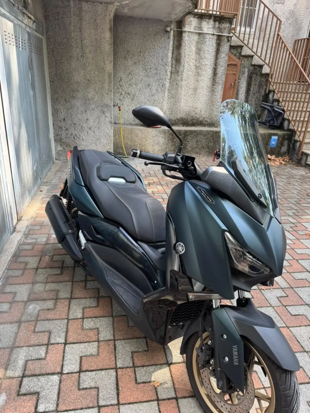 Yamaha X-Max 300 Tech Max (2021 - 24) (3)