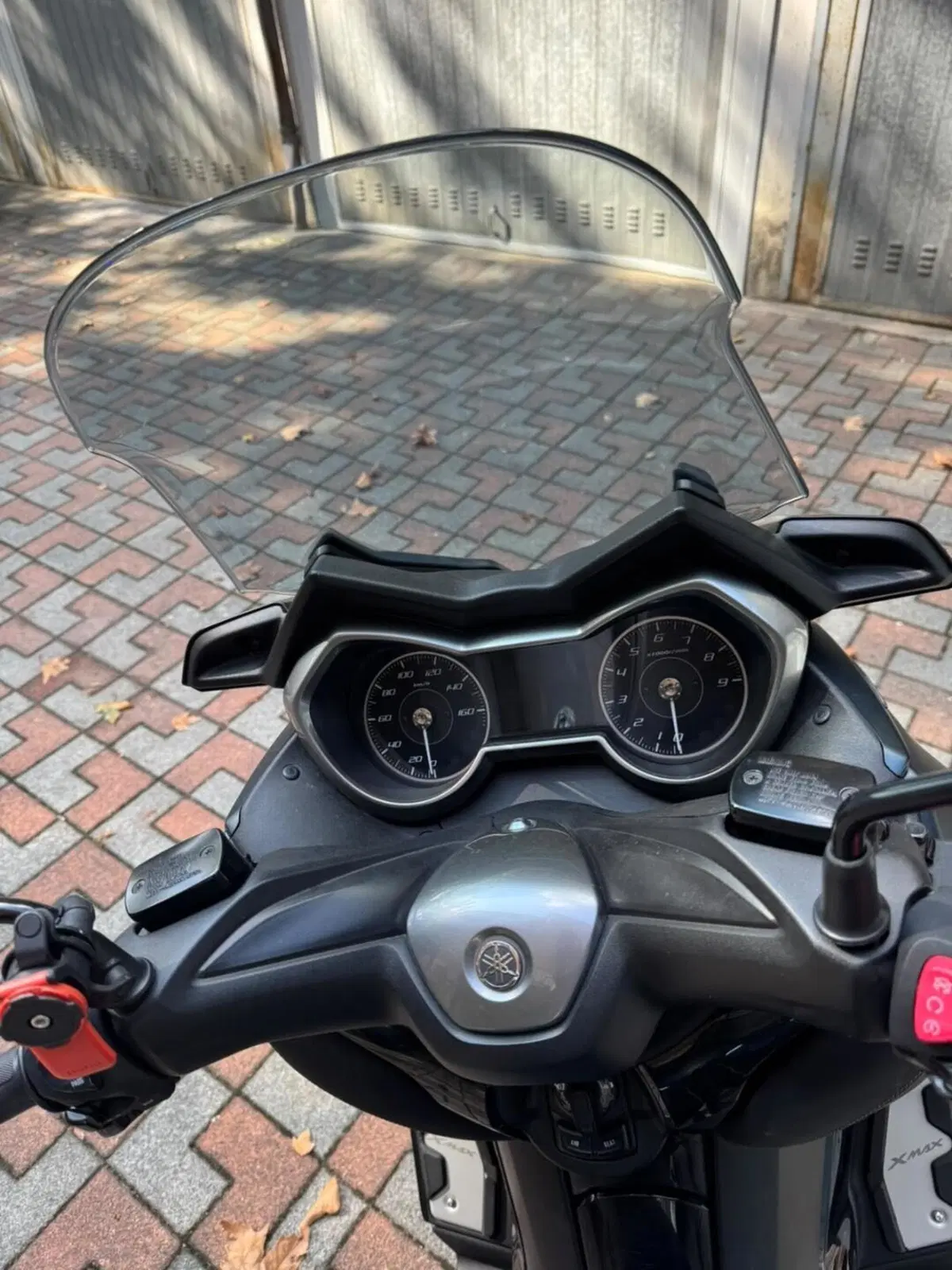 Yamaha X-Max 300 Tech Max (2021 - 24) (4)