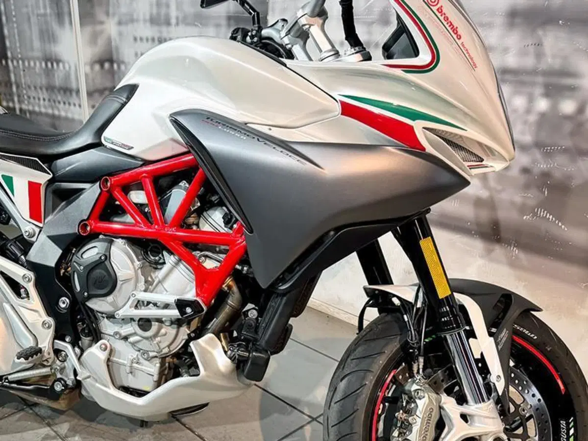 MV Agusta Turismo Veloce 800 Lusso (2014 - 16) (6)